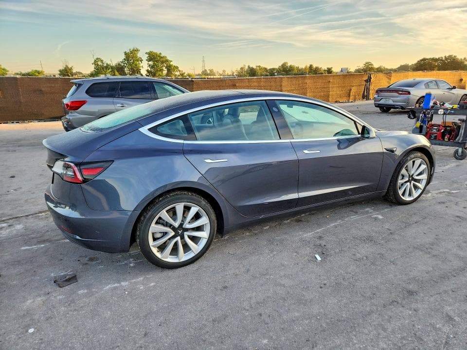 2020 TESLA MODEL 3 3