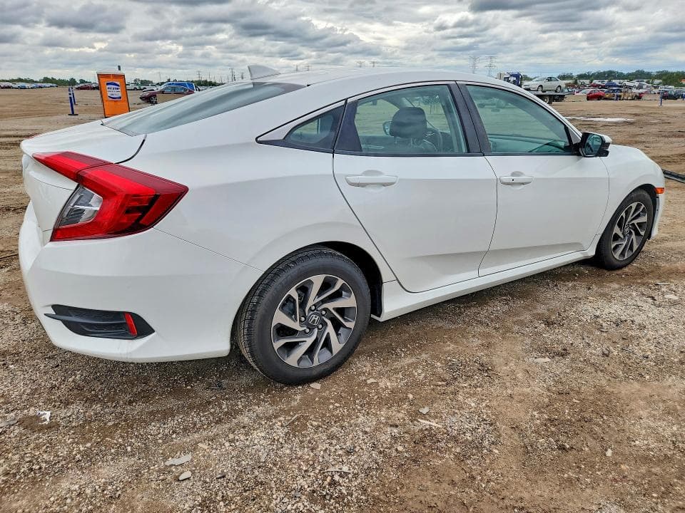 2018 HONDA CIVIC EX 3