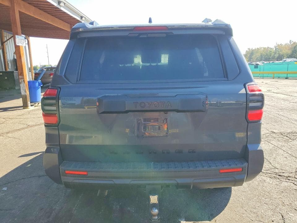 2025 TOYOTA 4RUNNER SR5 6