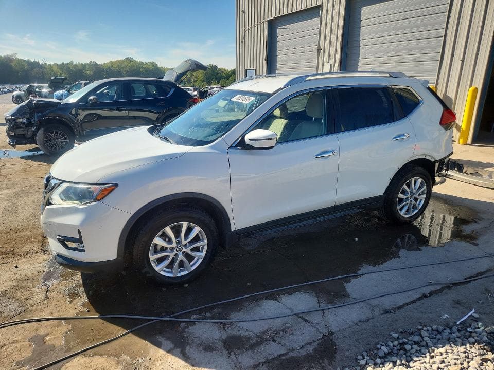 2017 NISSAN ROGUE SV