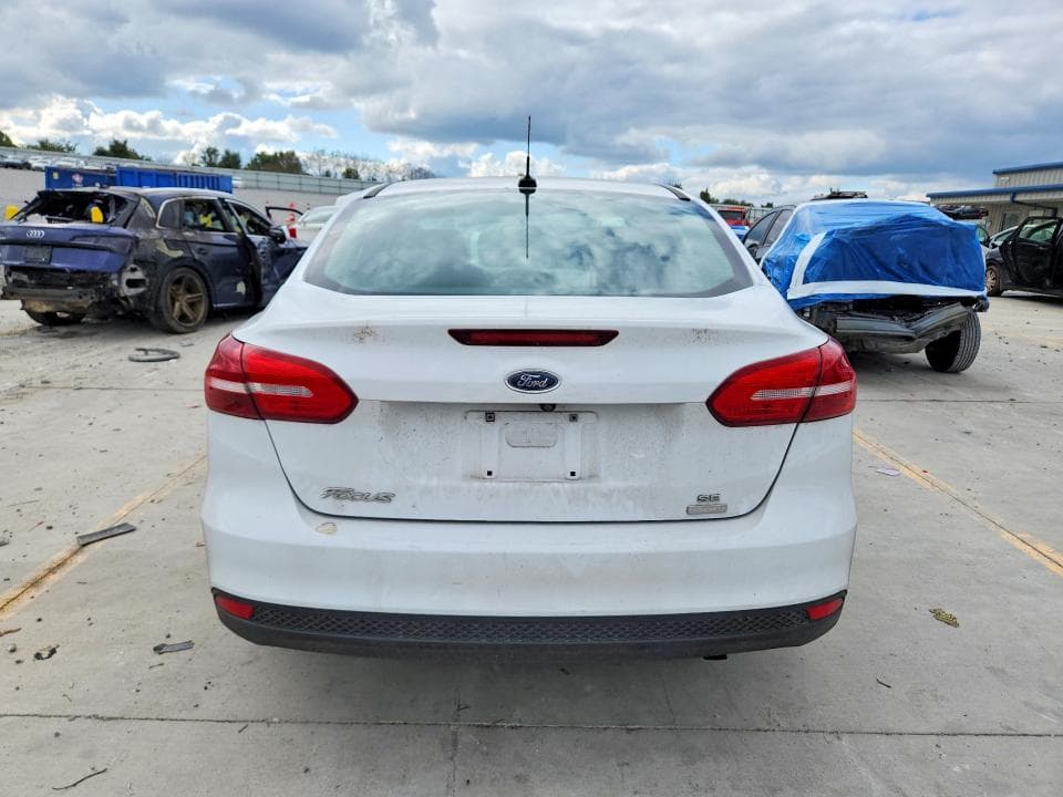 2017 FORD FOCUS SE 6