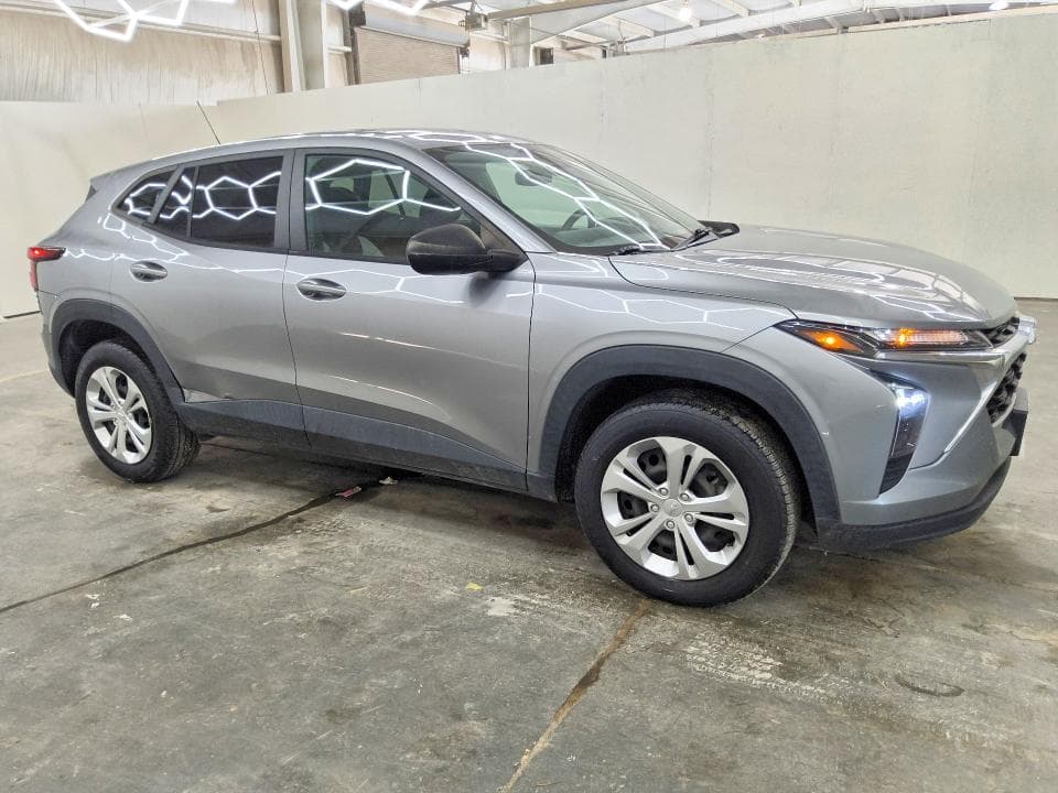 2024 CHEVROLET TRAX LS 4