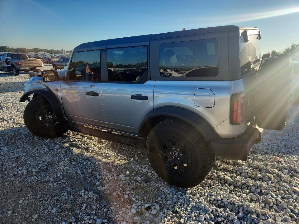 2023 FORD BRONCO BASE 2