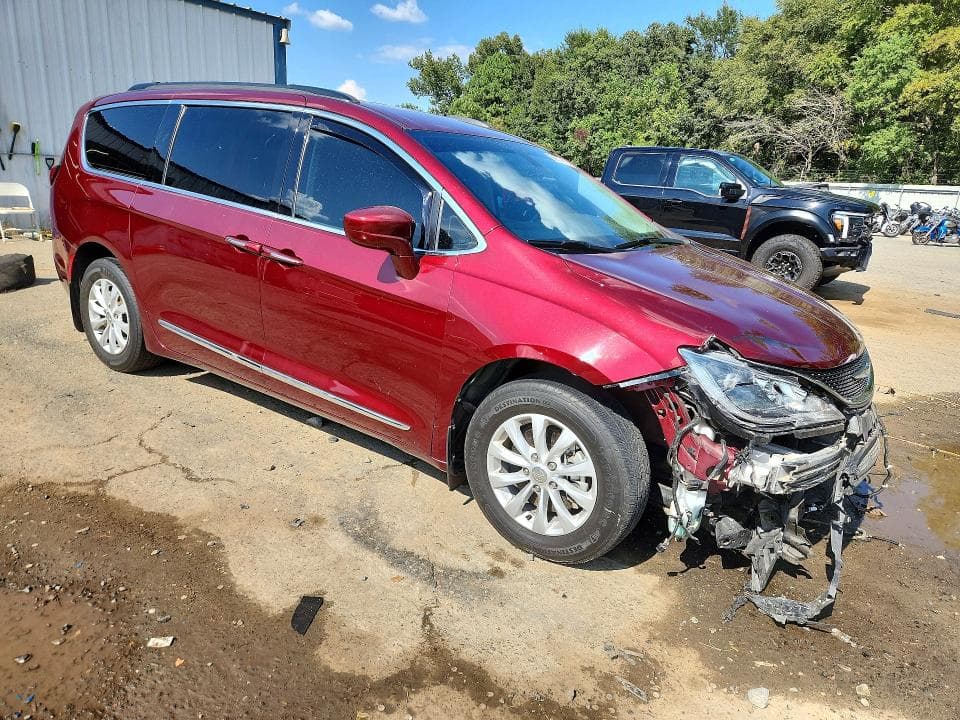 2017 CHRYSLER PACIFICA TOURING L 4