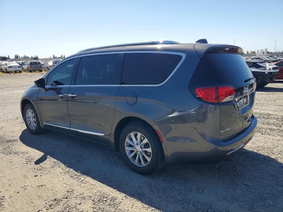 2019 CHRYSLER PACIFICA TOURING L 2