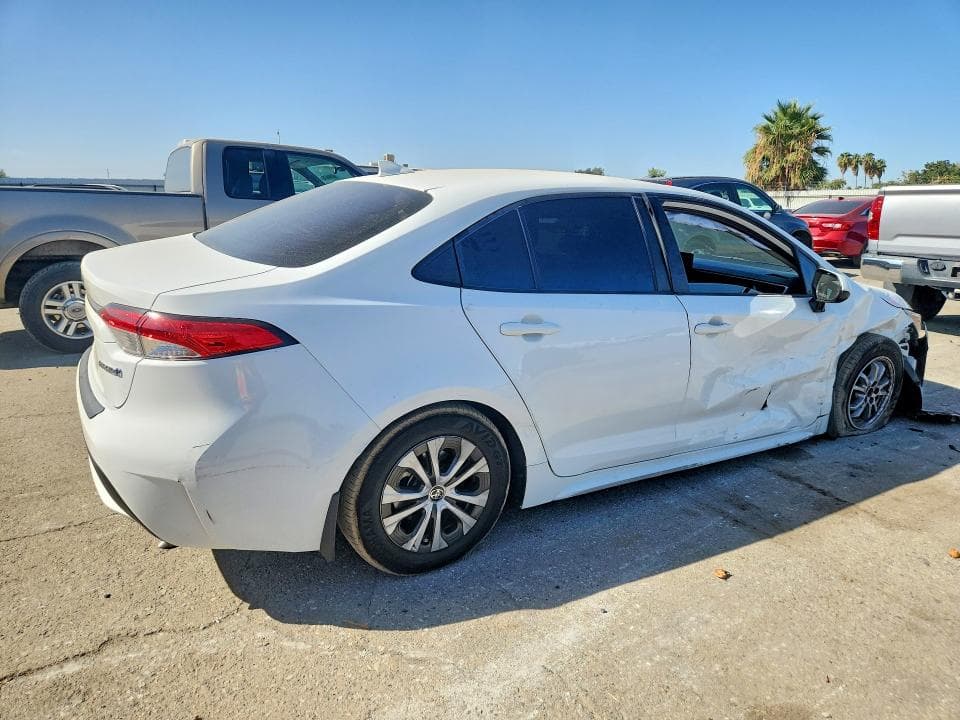 2022 TOYOTA COROLLA LE 3