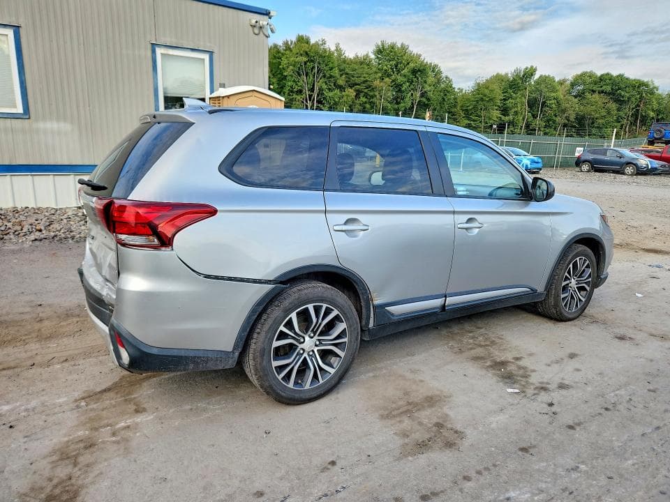 2018 MITSUBISHI OUTLANDER ES 3