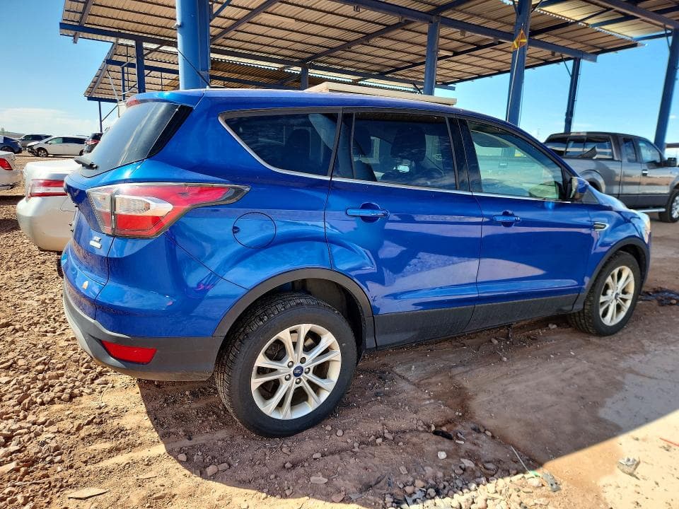 2017 FORD ESCAPE SE 3