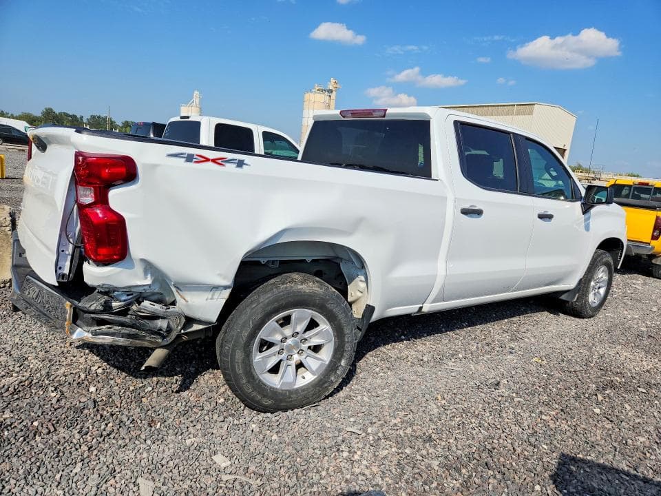 2023 CHEVROLET SILVERADO K1500 3
