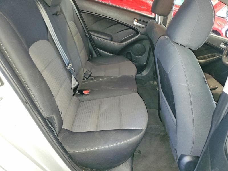 2017 KIA FORTE LX 10