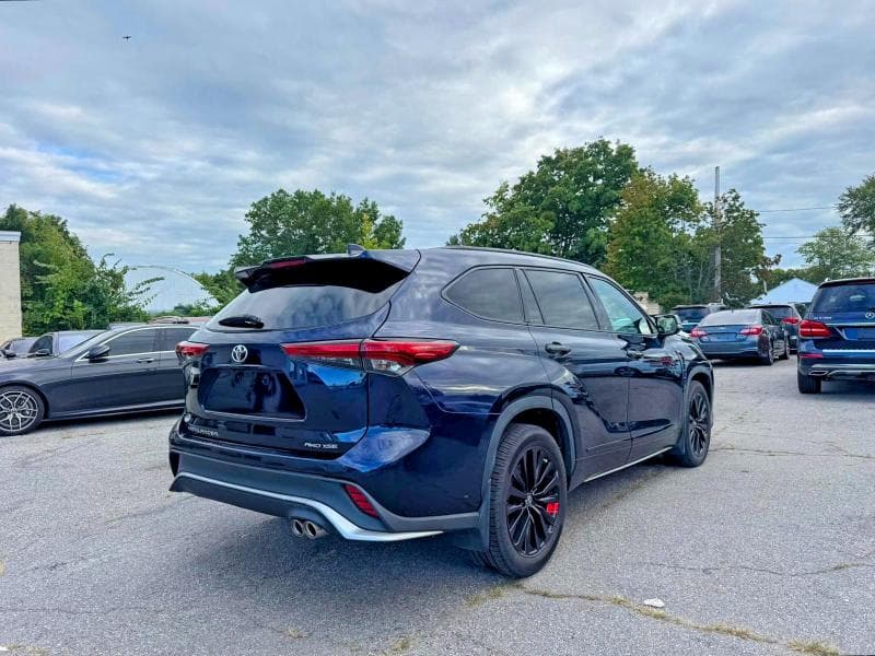 2023 TOYOTA HIGHLANDER XSE 4