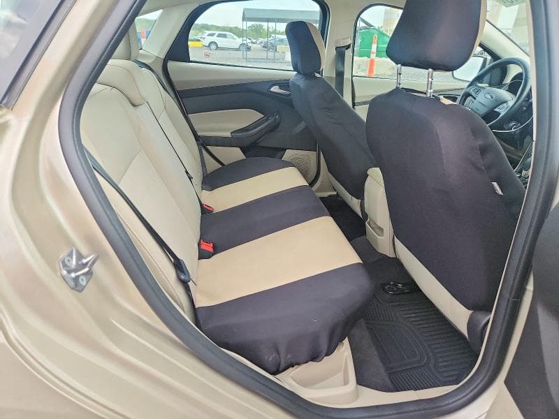 2017 FORD FOCUS SE 10