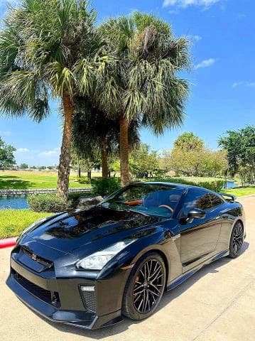 2017 NISSAN GT-R PREMIUM 2