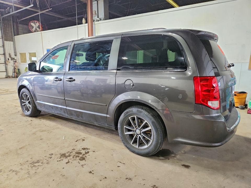 2017 DODGE GRAND CARAVAN SXT 2