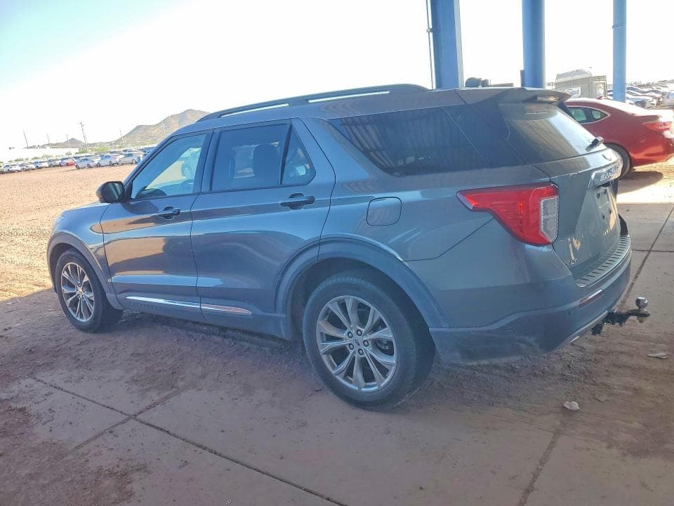 2021 FORD EXPLORER XLT 2