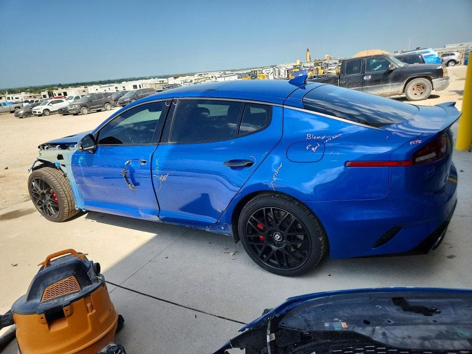 2022 KIA STINGER GT2 2