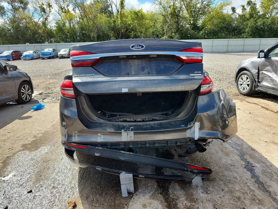 2017 FORD FUSION SE 6