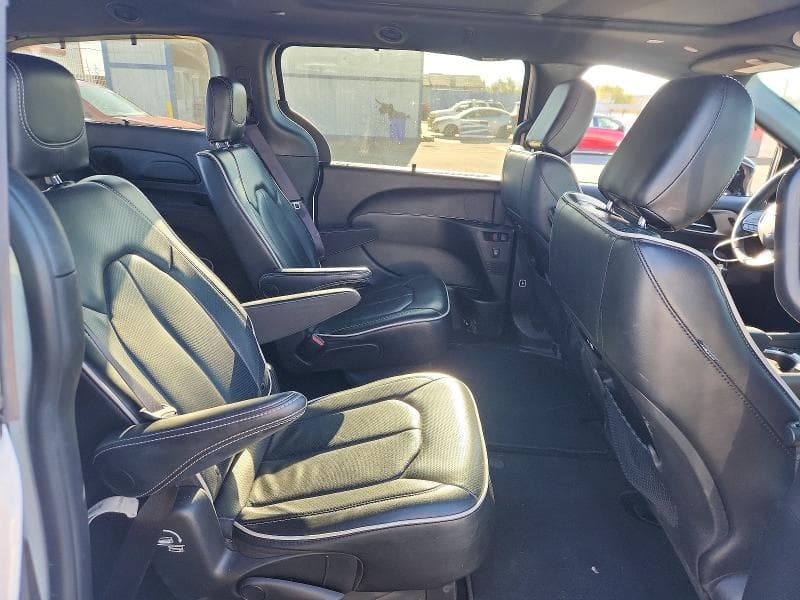 2025 CHRYSLER PACIFICA LIMITED 11