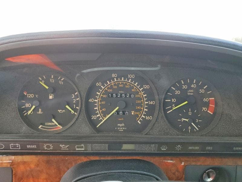 1986 MERCEDES-BENZ 560 SEC 9