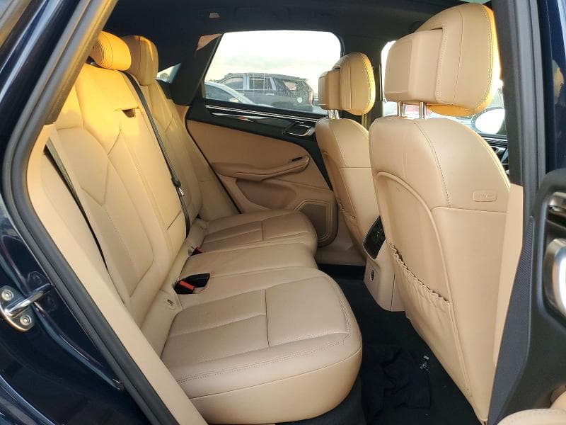 2021 PORSCHE MACAN 11