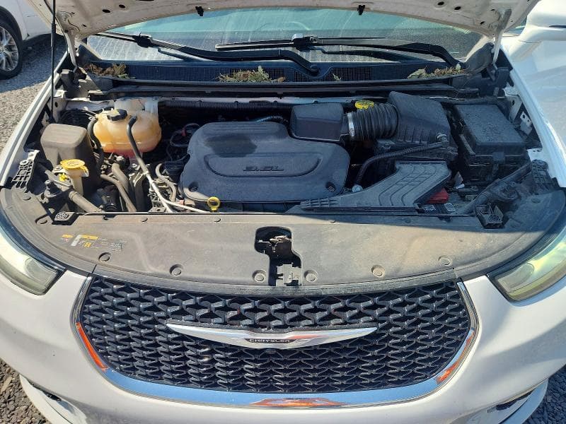 2022 CHRYSLER PACIFICA TOURING L 12