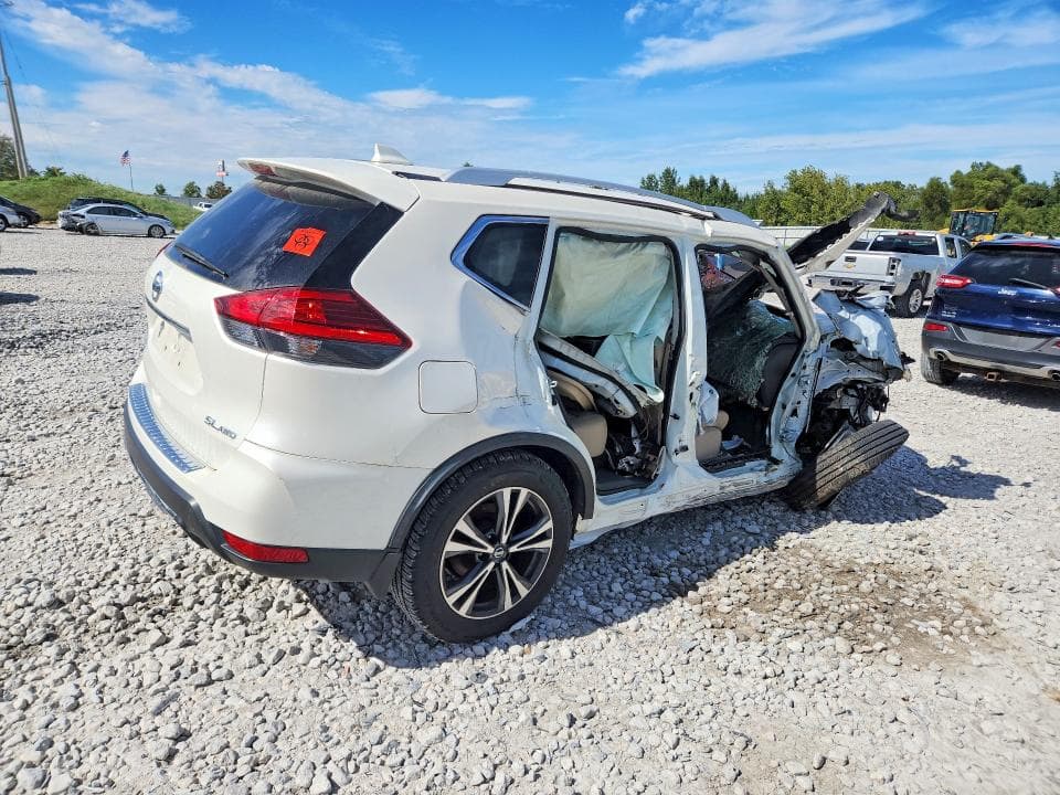 2017 NISSAN ROGUE SL 3