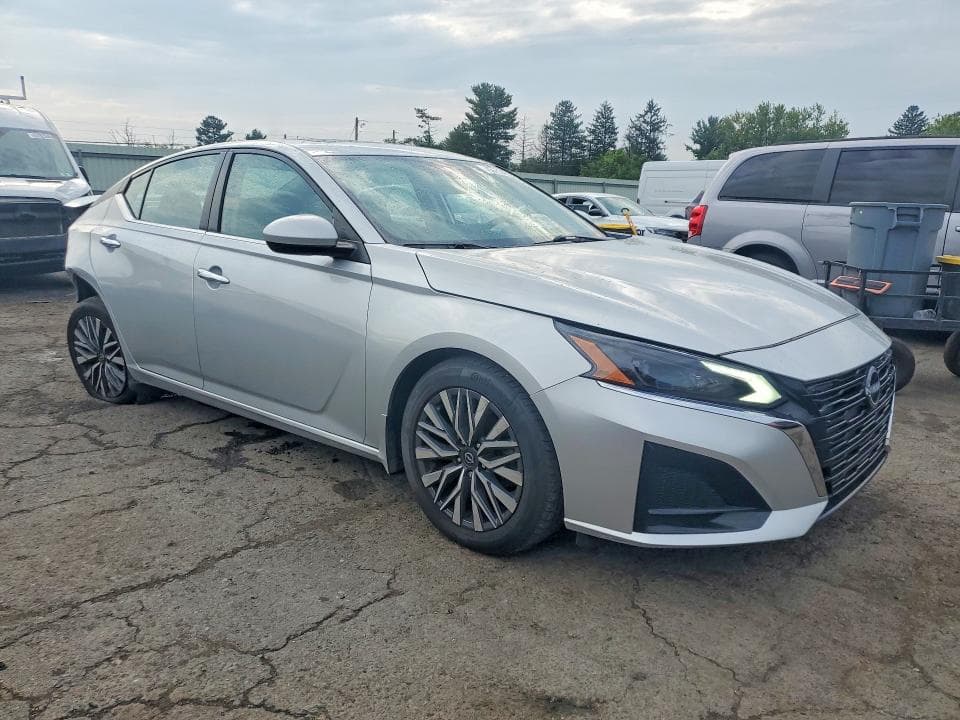 2024 NISSAN ALTIMA SV 4