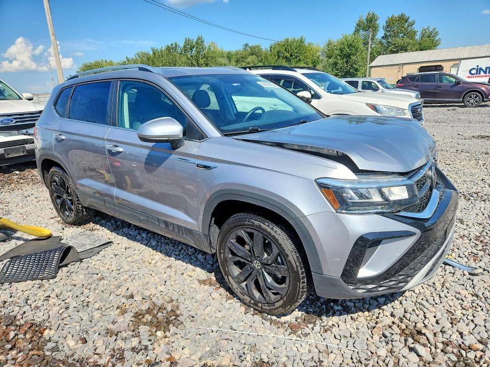 2022 VOLKSWAGEN TAOS SE IQ DRIVE 4