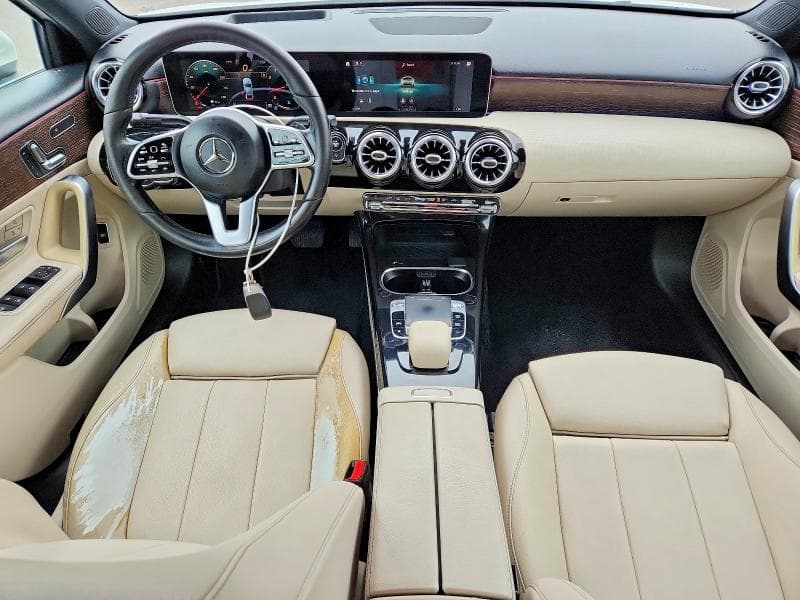 2019 MERCEDES-BENZ A 220 8
