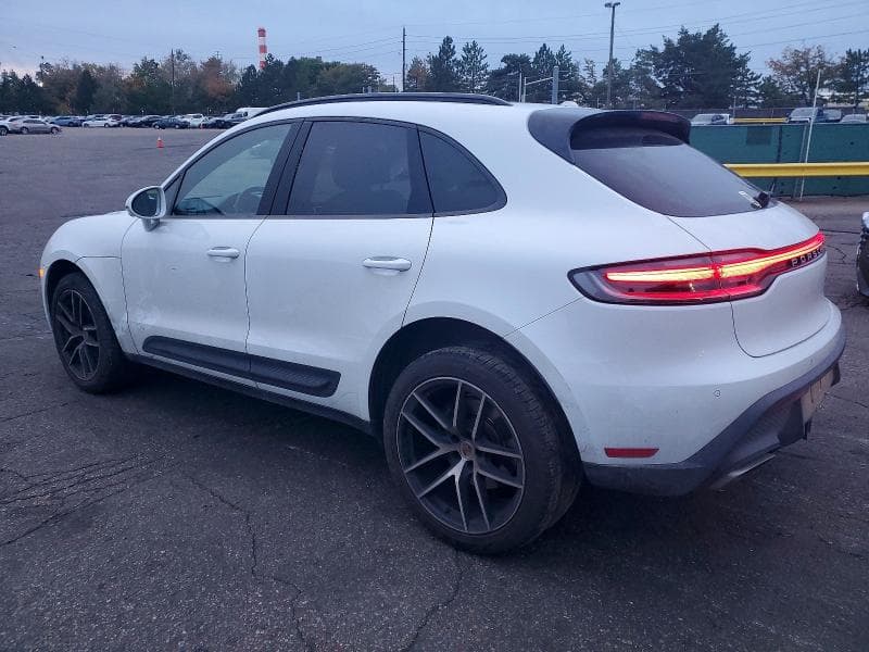 2023 PORSCHE MACAN BASE 2