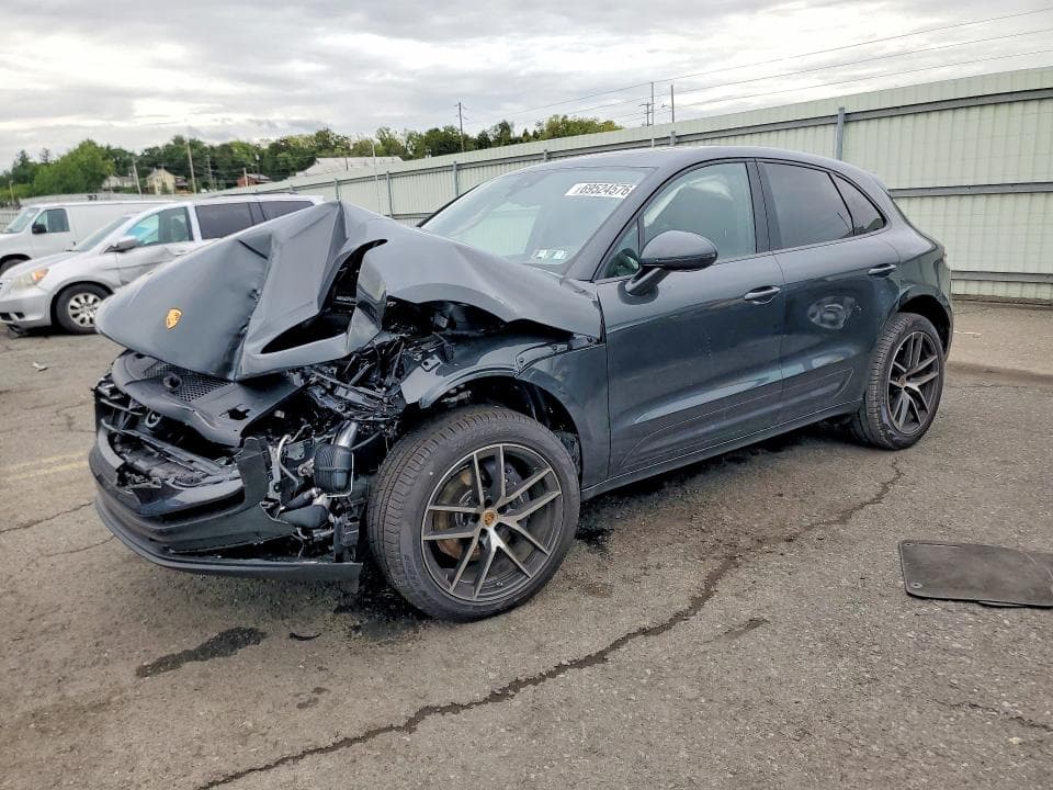 2026 PORSCHE MACAN BASE - 1