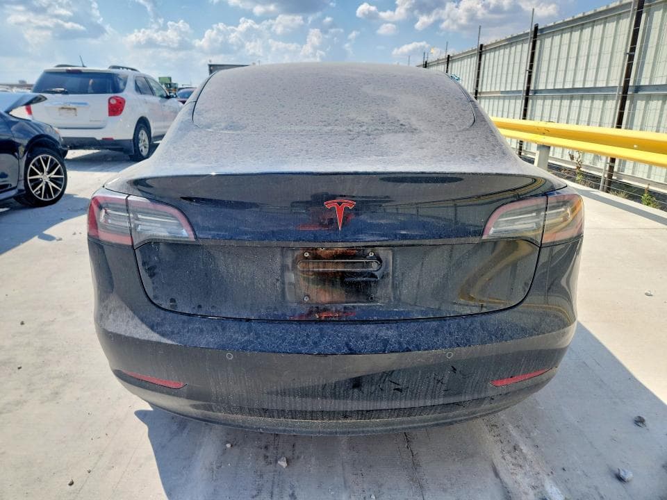 2018 TESLA MODEL 3 6