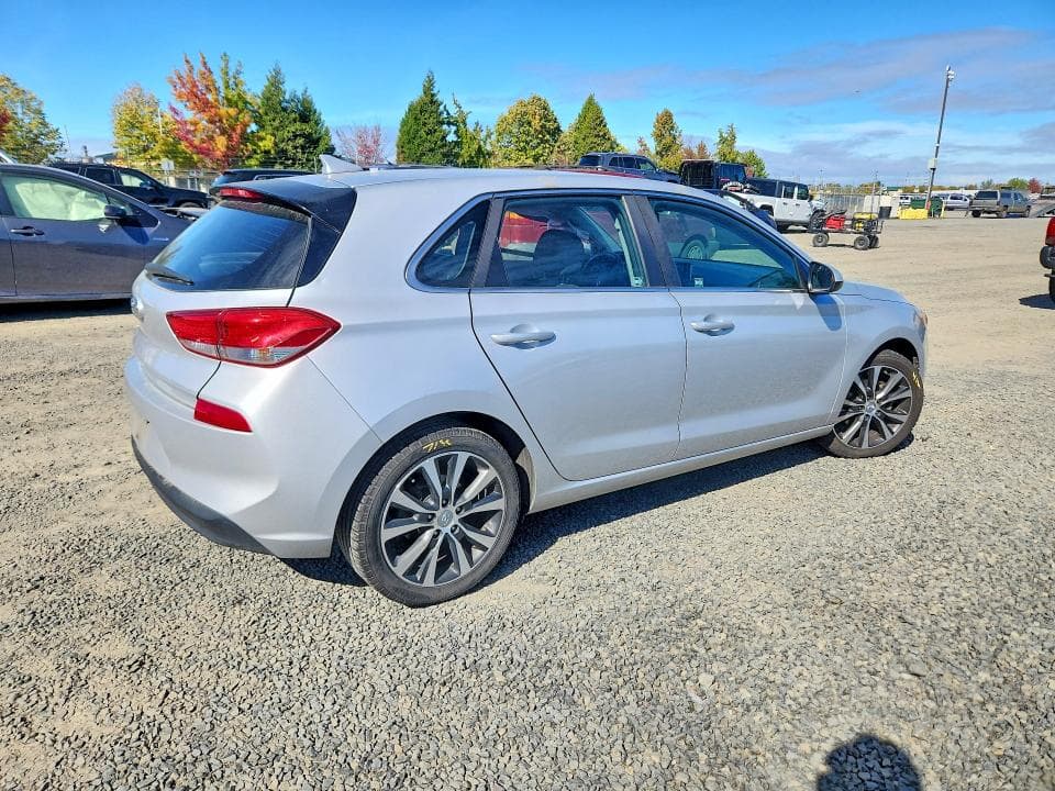 2018 HYUNDAI ELANTRA GT BASE 3