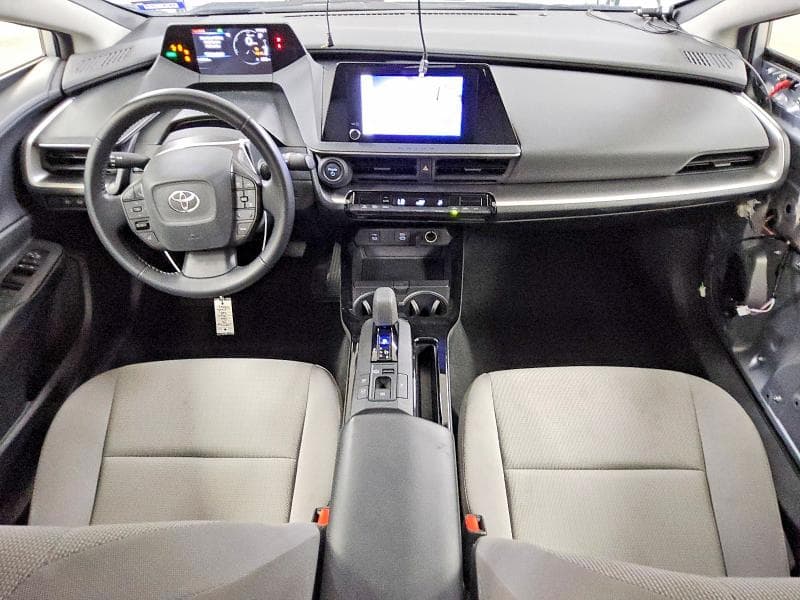 2024 TOYOTA PRIUS LE 8