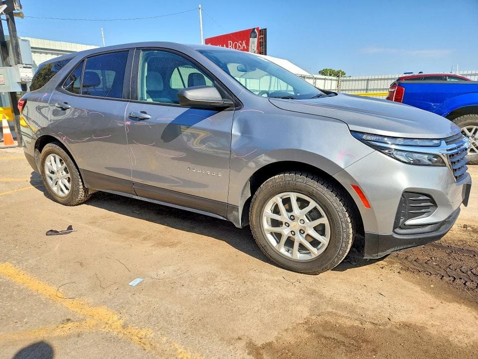 2024 CHEVROLET EQUINOX LS 4
