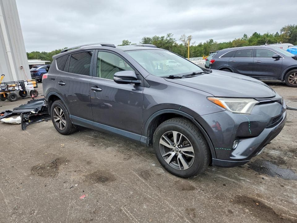 2017 TOYOTA RAV4 XLE 4