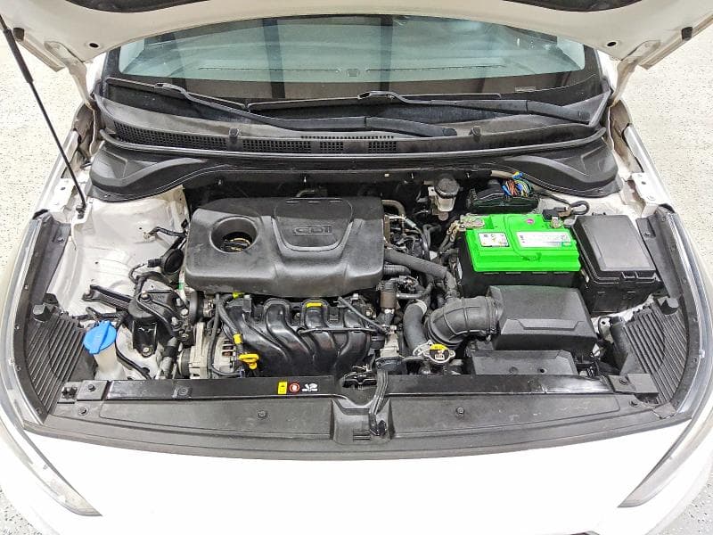 2019 HYUNDAI ACCENT SE 11