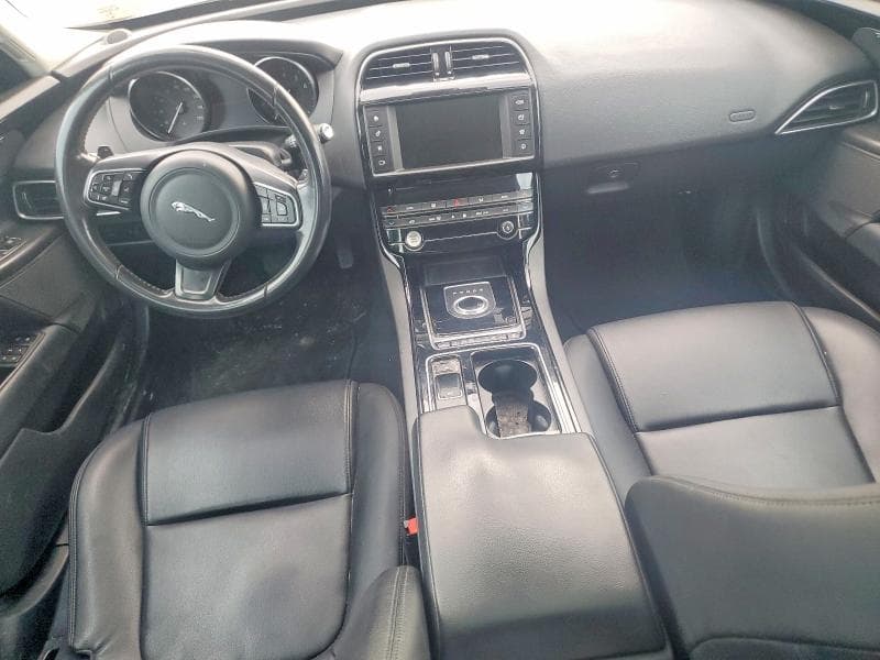 2018 JAGUAR XE PREMIUM 8