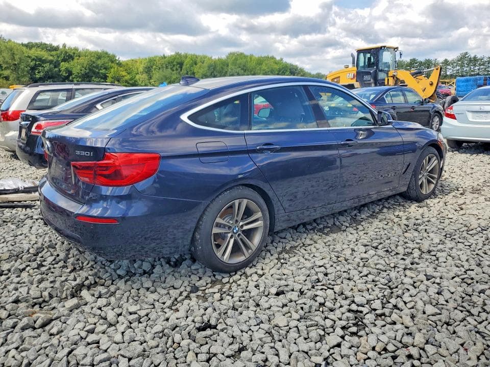 2017 BMW 330 XIGT 3