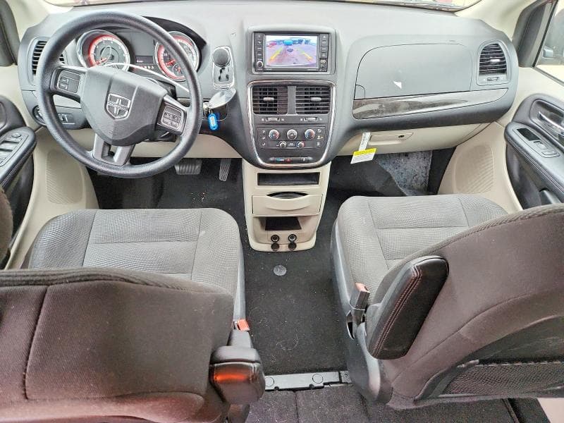 2020 DODGE GRAND CARAVAN SE 8