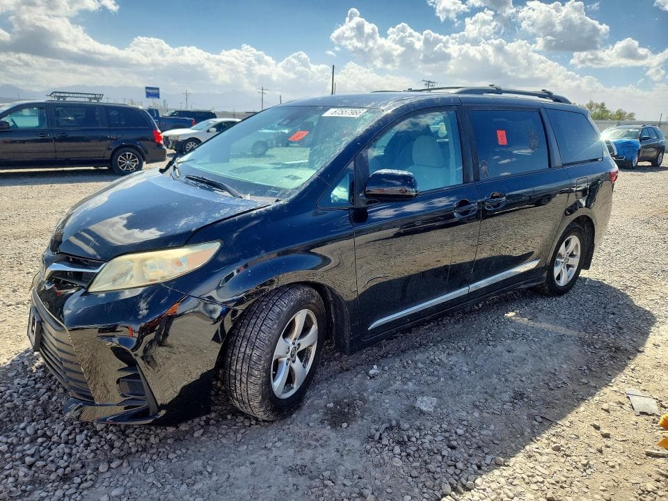 2020 TOYOTA SIENNA LE - 1