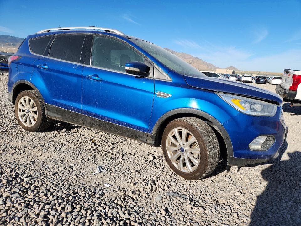 2017 FORD ESCAPE TITANIUM 4