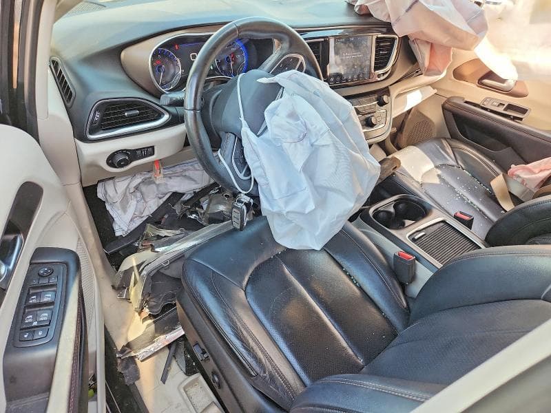 2018 CHRYSLER PACIFICA TOURING L PLUS 8