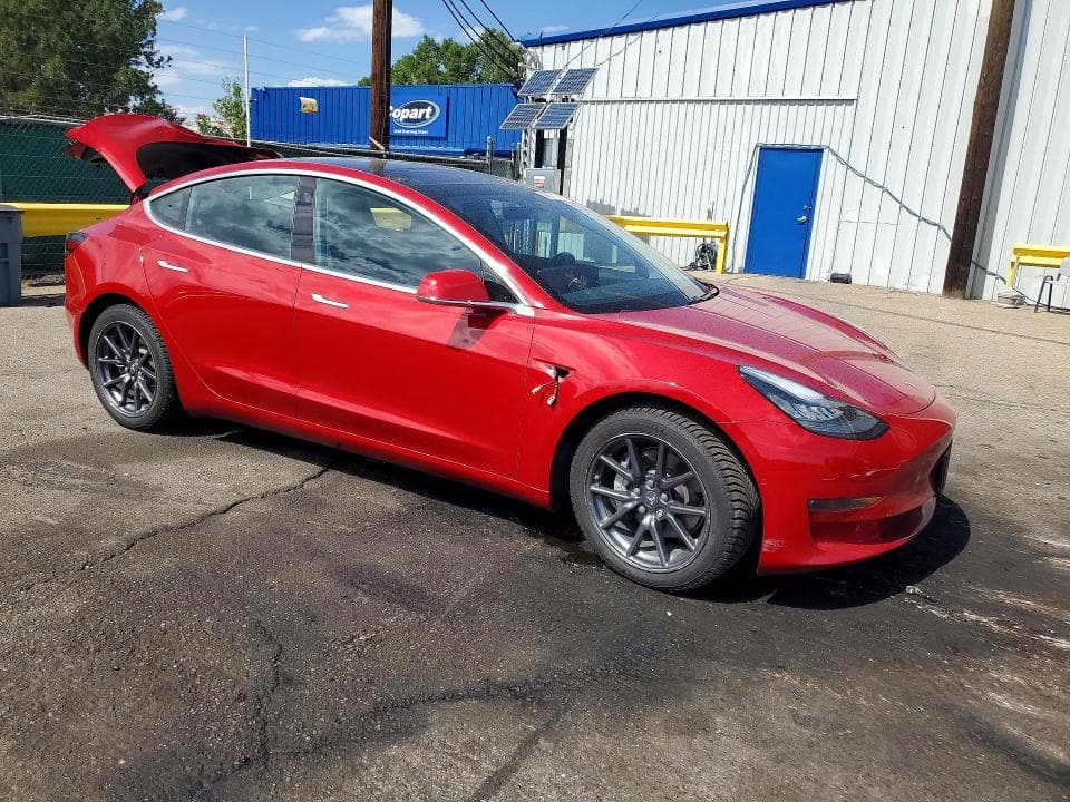 2018 TESLA MODEL 3 4