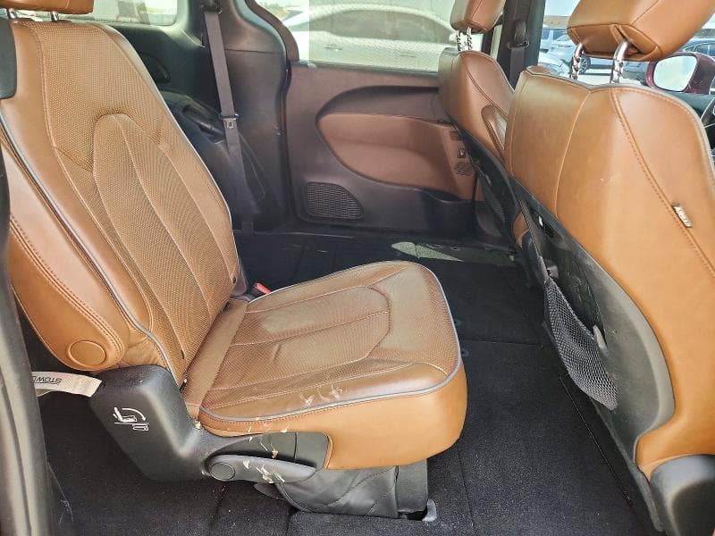 2017 CHRYSLER PACIFICA LIMITED 11