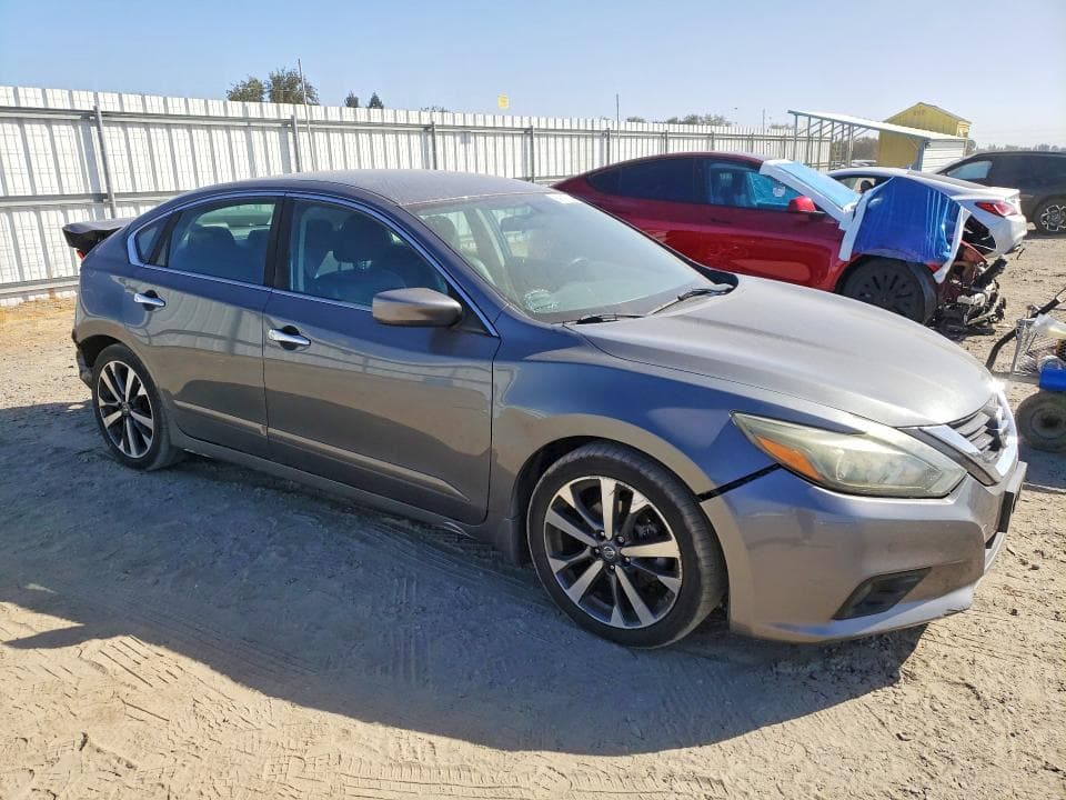 2017 NISSAN ALTIMA 2.5 SR 4
