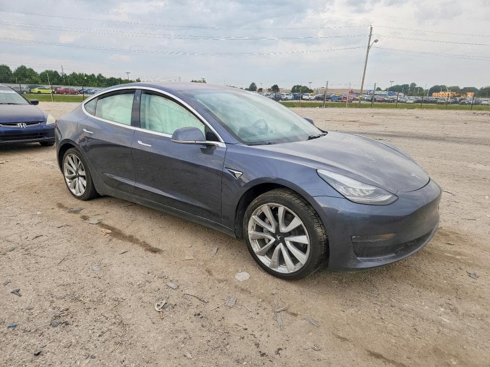 2018 TESLA MODEL 3 4