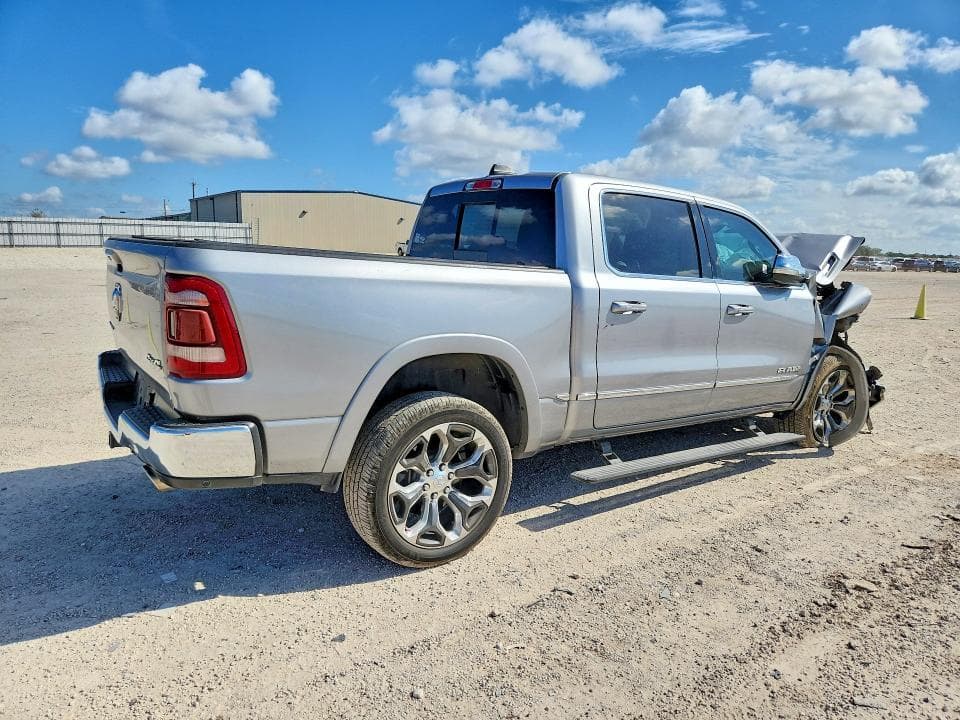 2019 RAM 1500 LIMITED 3