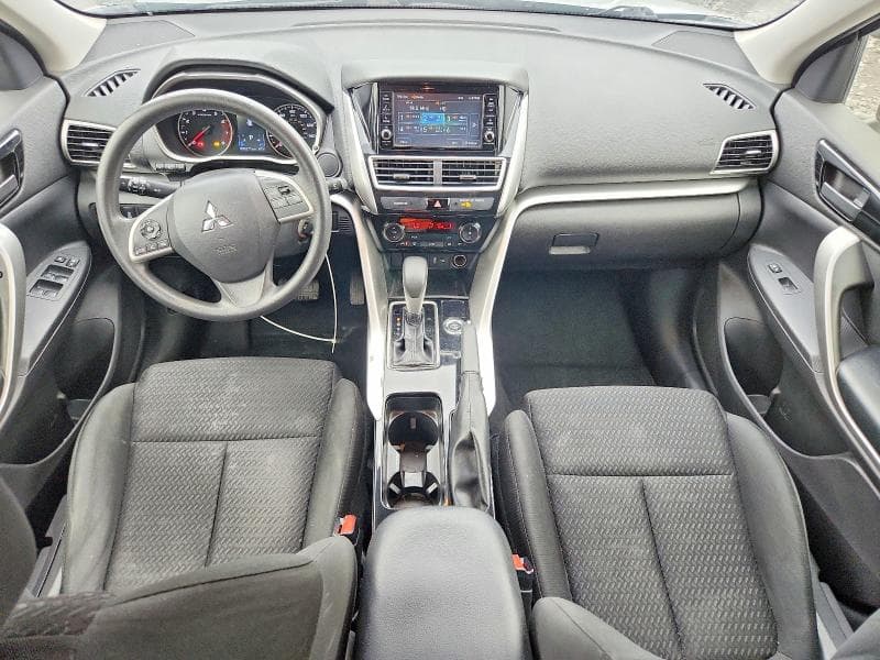 2020 MITSUBISHI ECLIPSE CROSS ES 8