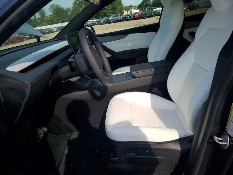 2026 TESLA MODEL Y 7